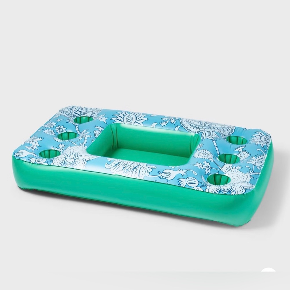 NEW! Roller Rabbit x Target Floral Vines Rectangular Snack Float Blue